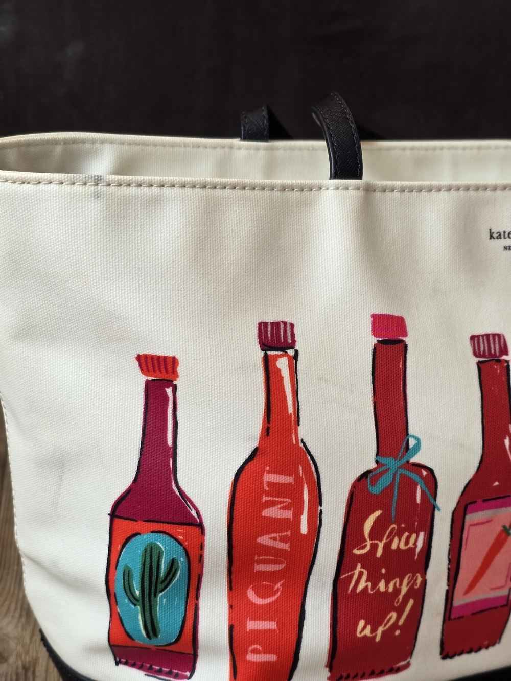 Kate Spade Extra Spicy Hot Sauce Remmi Tote and matching Chili Pepper Zip Wallet - Picture 11 of 12